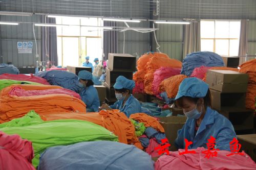 吉揚日用品公司 日夜趕制訂單，全力拓展外匯市場